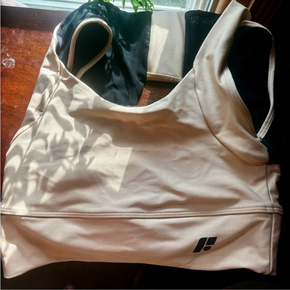 Forme Power bra for posture. Tan/cream with black mesh back M